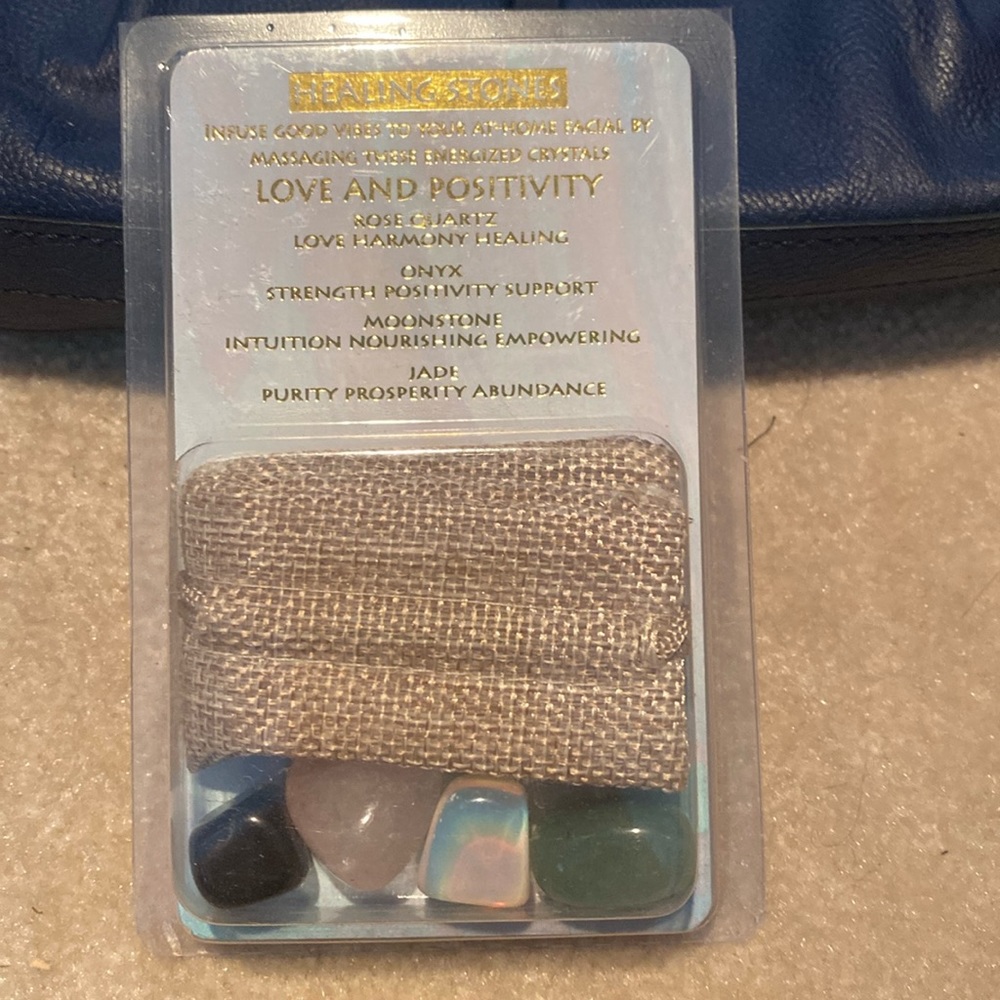 NWT Healing Stones - Home Facial